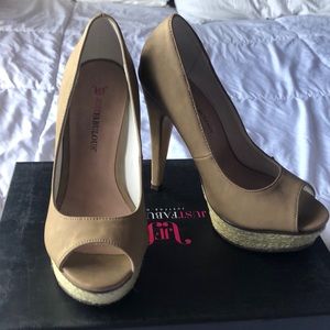 BRAND NEW JustFab Nude heels